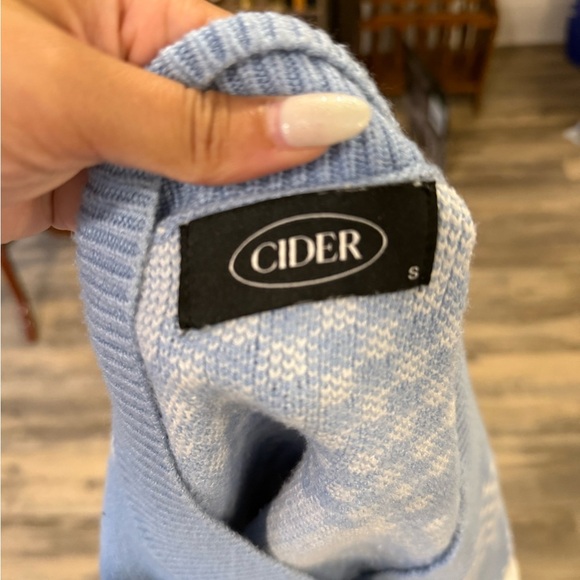 Cider Blue and White Checkered Cardigan - Picture 4 of 4